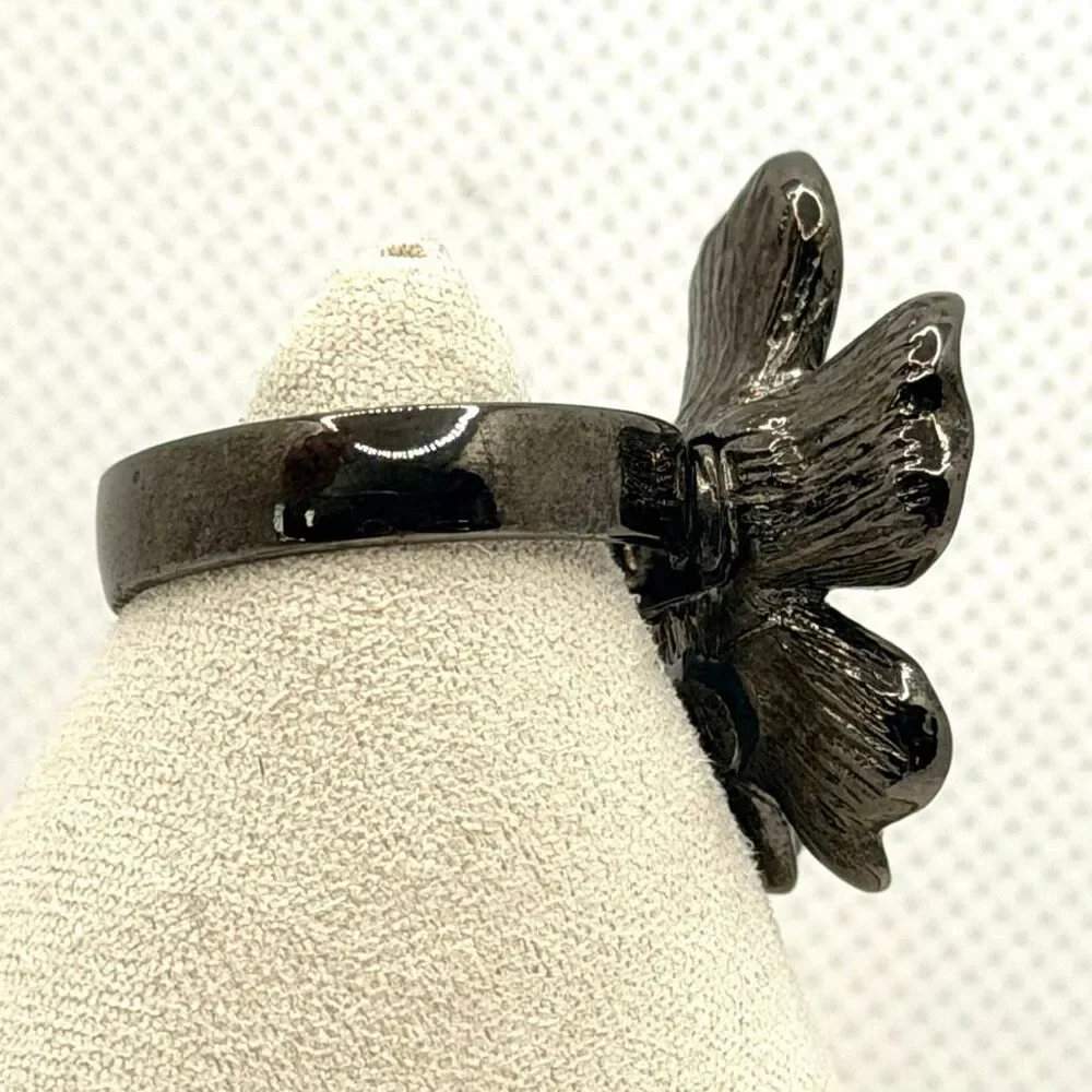 Kenneth Jay Lane KJL Adjustable Crystal Flower Cocktail Ring Gunmetal